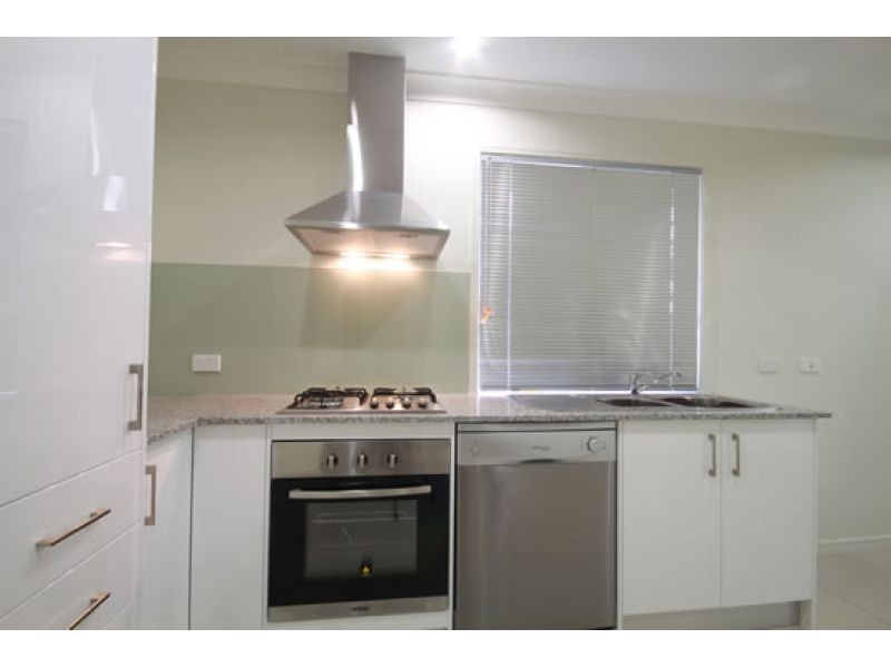 2, 6 Gabrielle Court, Kallangur QLD 4503