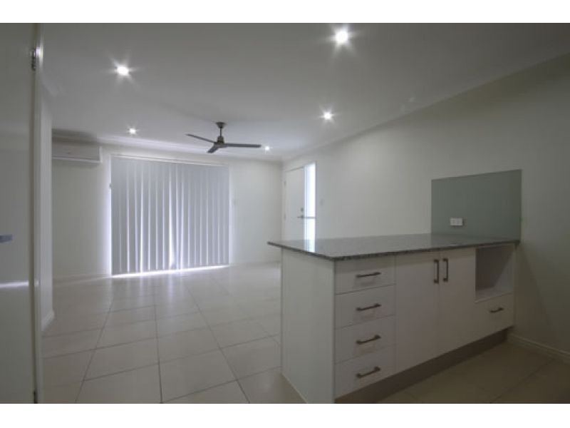 2/8 Quartz Crescent, Mango Hill QLD 4509