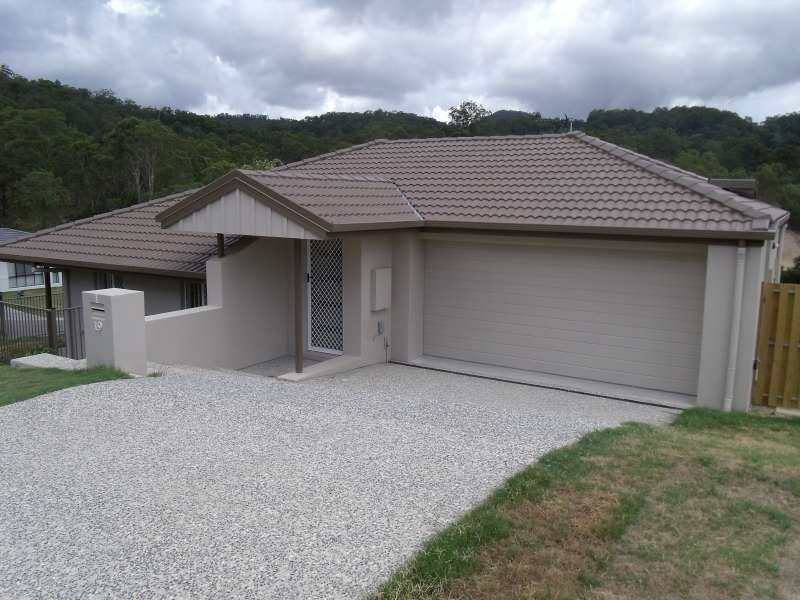 1, 19 Murray Court, Upper Coomera QLD 4209