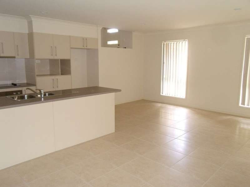 1, 19 Murray Court, Upper Coomera QLD 4209