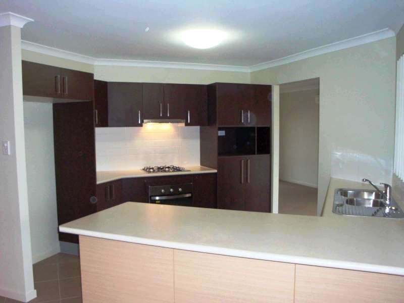 3 Curlew Court, Warner QLD 4500