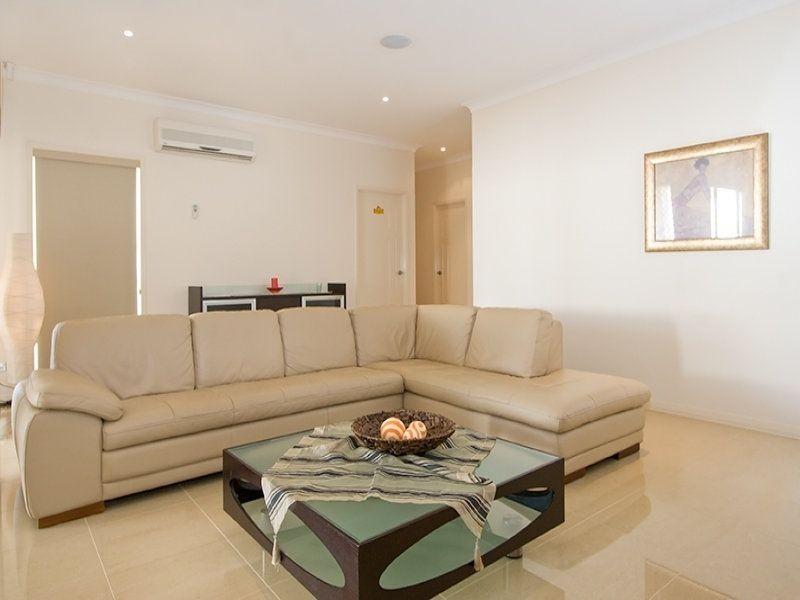 33 Zane Street, Molendinar QLD 4214