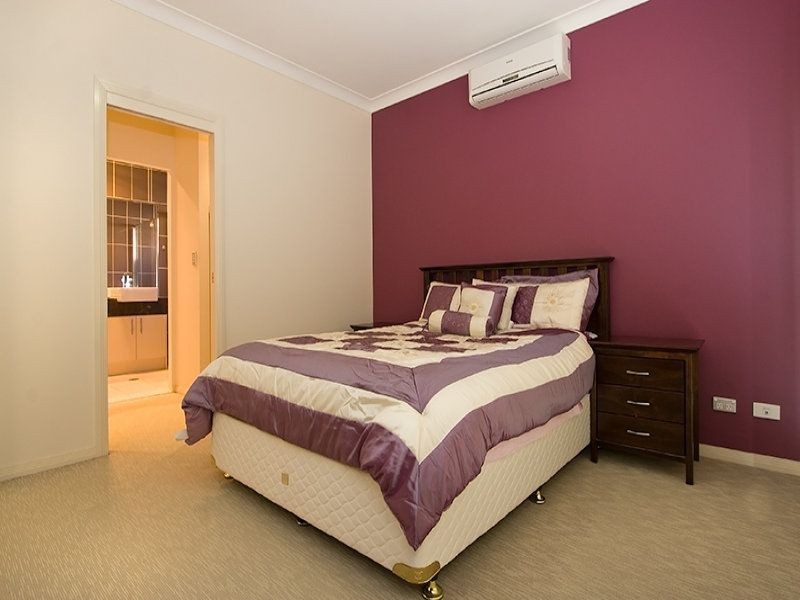 33 Zane Street, Molendinar QLD 4214