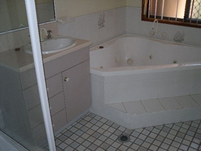 73 Birdwood Road, Carina Heights QLD 4152