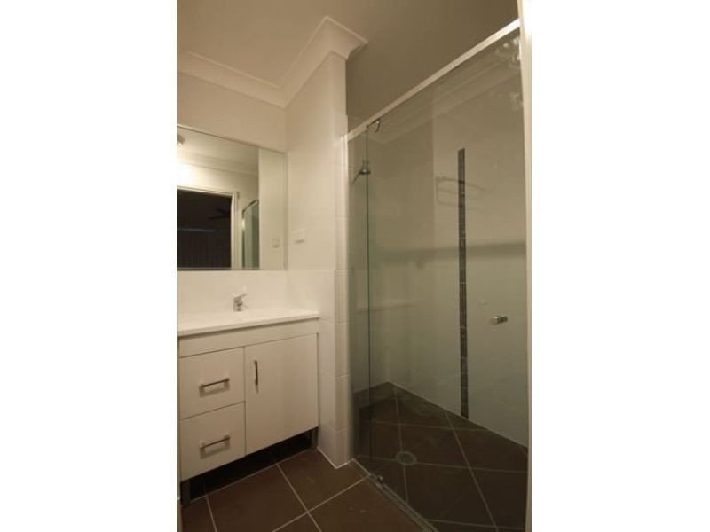 1/7 Gabrielle Court, Kallangur QLD 4503