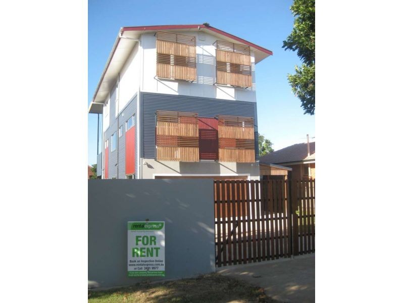 22 Hobbs Street, Scarborough QLD 4020