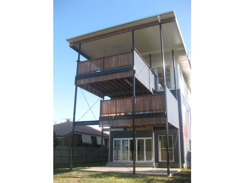 22 Hobbs Street, Scarborough QLD 4020