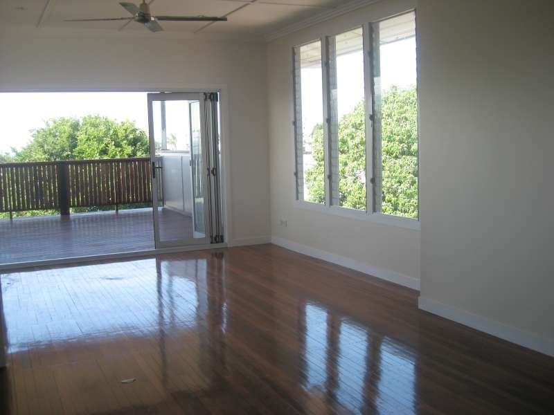 22 Hobbs Street, Scarborough QLD 4020