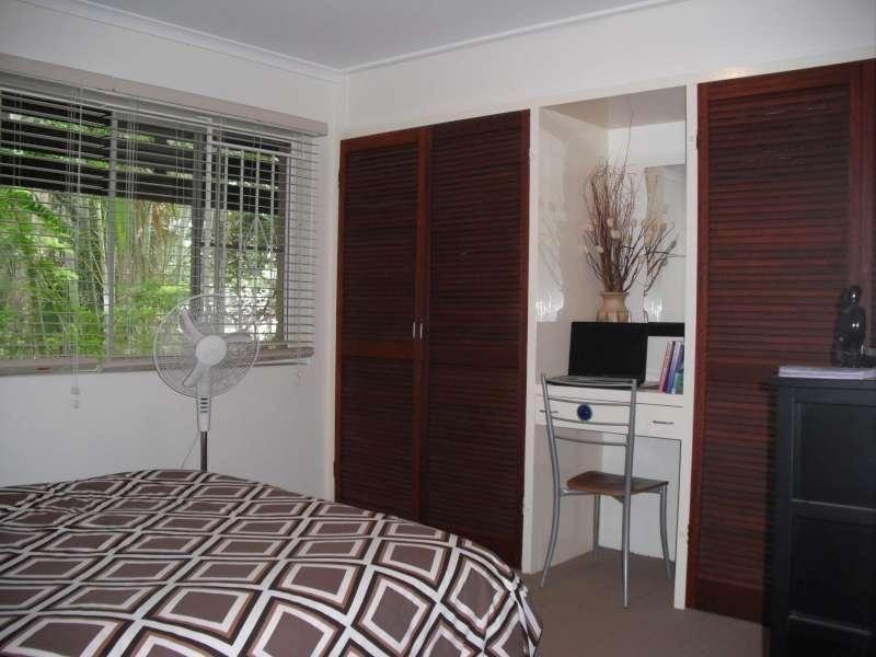 2/4 Stanley Street, Indooroopilly QLD 4068