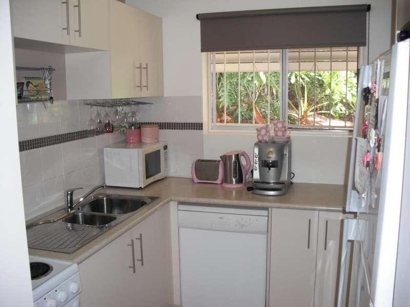 2/4 Stanley Street, Indooroopilly QLD 4068