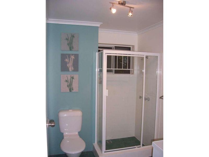 2/4 Stanley Street, Indooroopilly QLD 4068