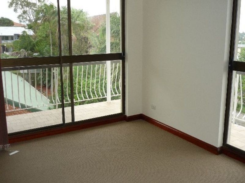 4/12 Durham Street, Coorparoo QLD 4151