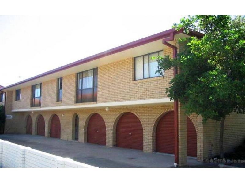 4/211 Scarborough Street, Southport QLD 4215