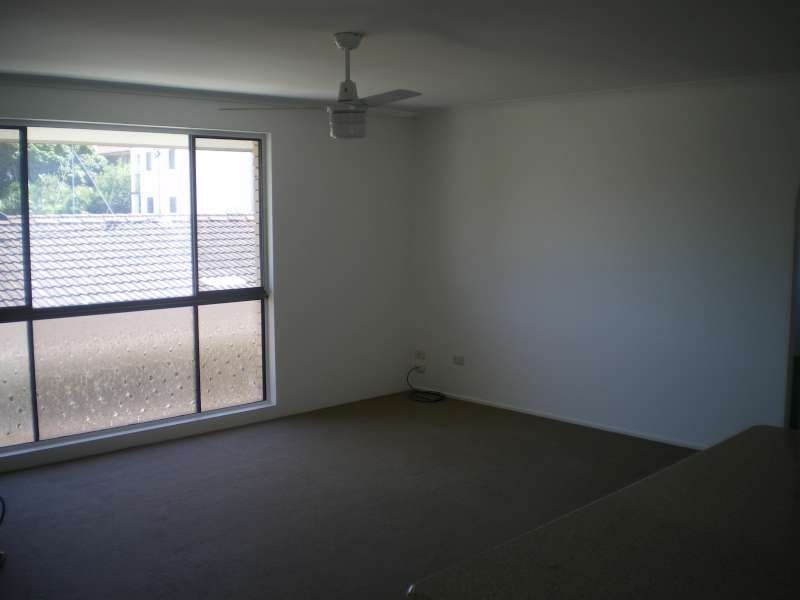 4/211 Scarborough Street, Southport QLD 4215