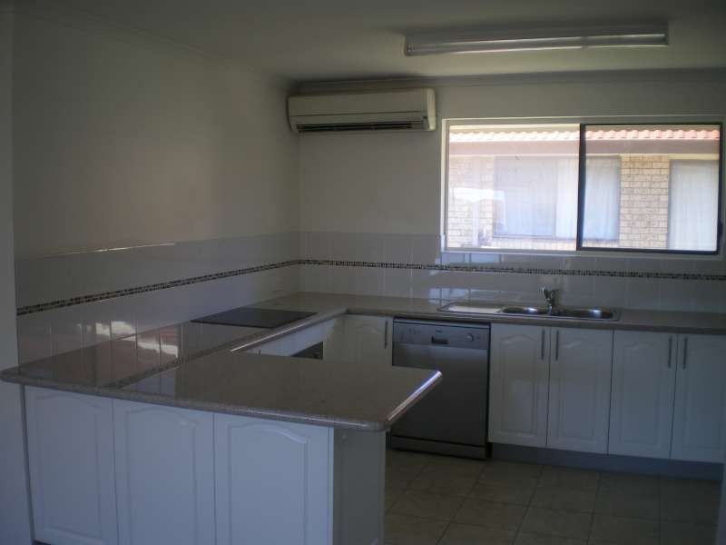 4/211 Scarborough Street, Southport QLD 4215