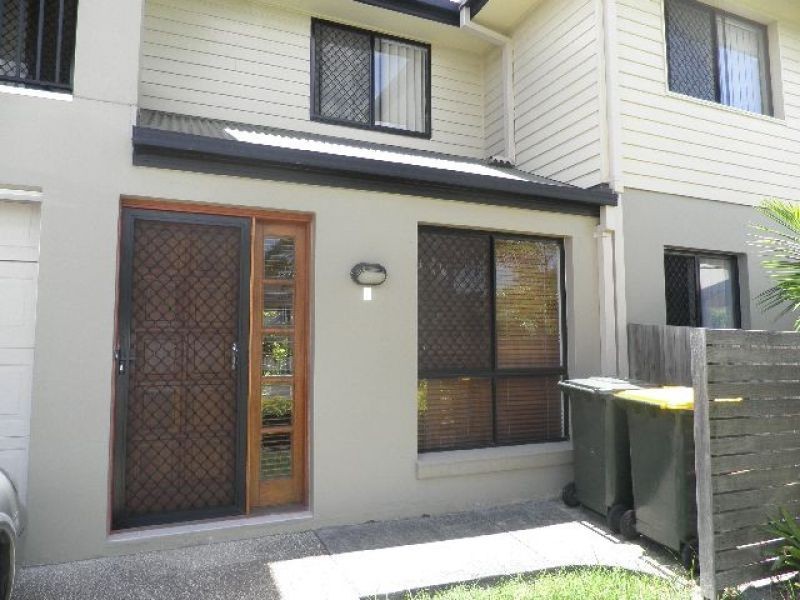 2/20 Robinson Street, Coorparoo QLD 4151