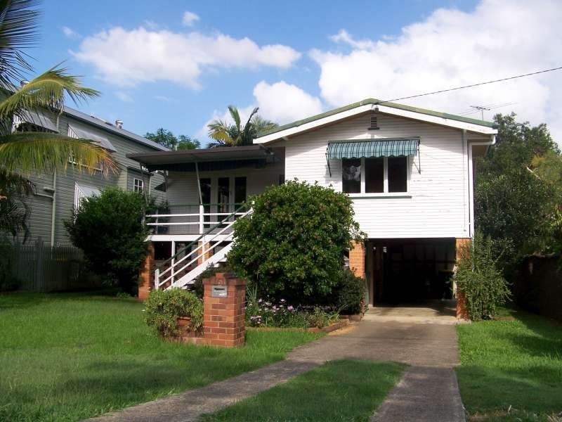 6 Essex Road, Indooroopilly QLD 4068