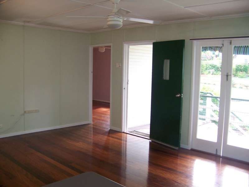 6 Essex Road, Indooroopilly QLD 4068