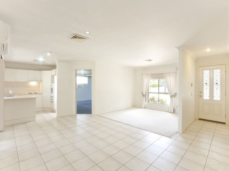 139 Middle Road, Hillcrest QLD 4118