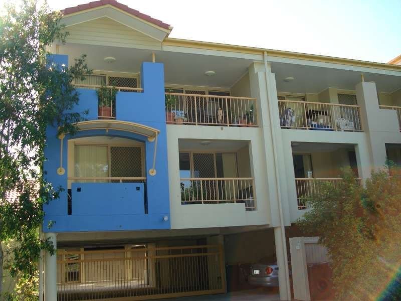 6/81 Fairley Street, Indooroopilly QLD 4068