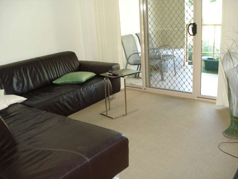 6/81 Fairley Street, Indooroopilly QLD 4068