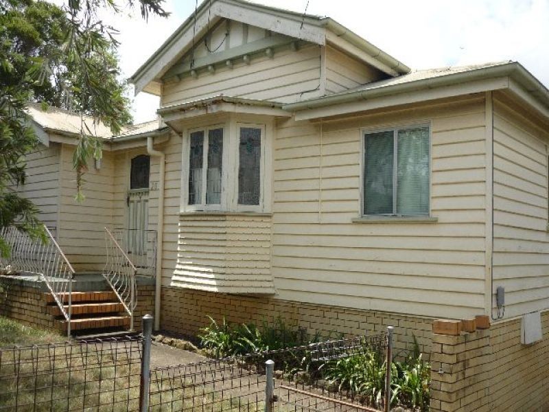 28 Stanley Road, Norman Park QLD 4170