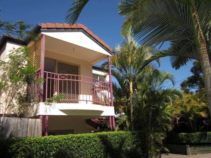 1/40 Warren Street, St Lucia QLD 4067