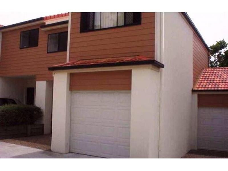 3/32 Blake Street, Southport QLD 4215