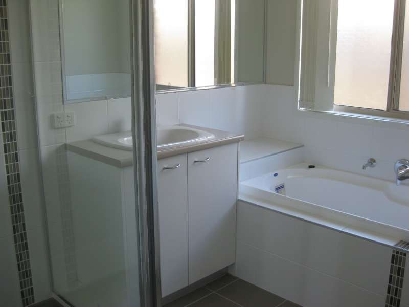 12 Koala Close, North Lakes QLD 4509