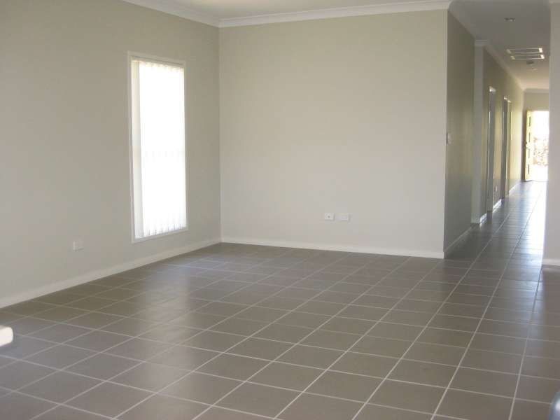 12 Koala Close, North Lakes QLD 4509