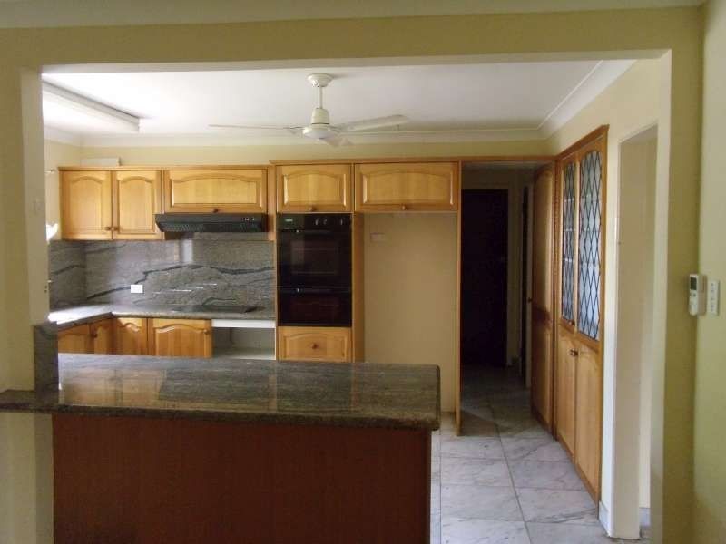 6 Moonah Avenue, Southport QLD 4215