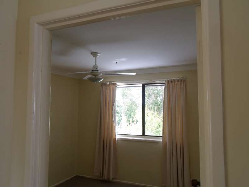 6 Moonah Avenue, Southport QLD 4215