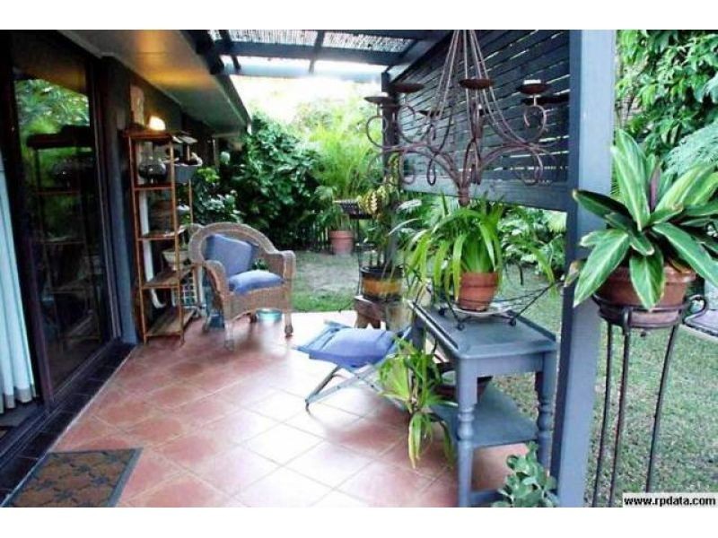 1, 38 Middle Street, Labrador QLD 4215