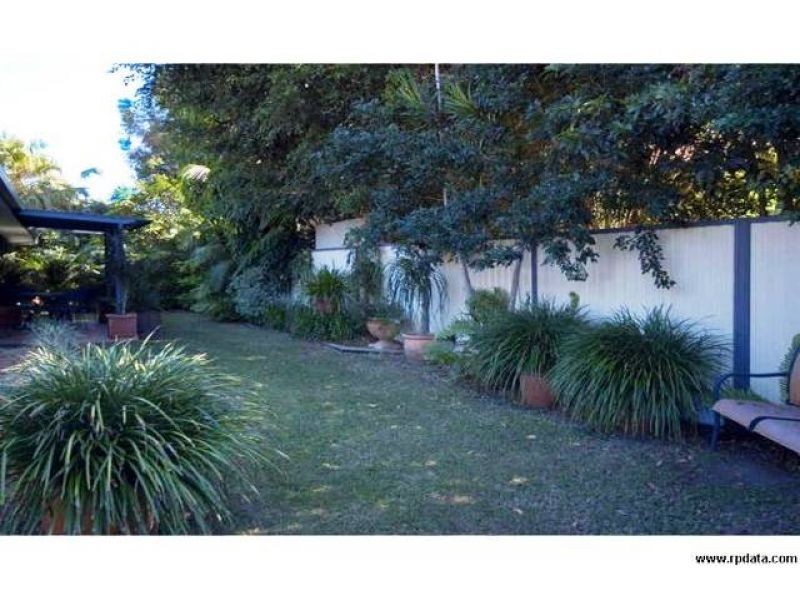 1, 38 Middle Street, Labrador QLD 4215