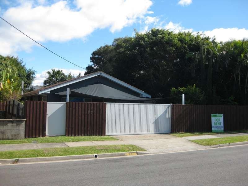 1, 38 Middle Street, Labrador QLD 4215