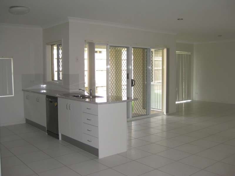 2 Lilly Anna Lane, Narangba QLD 4504