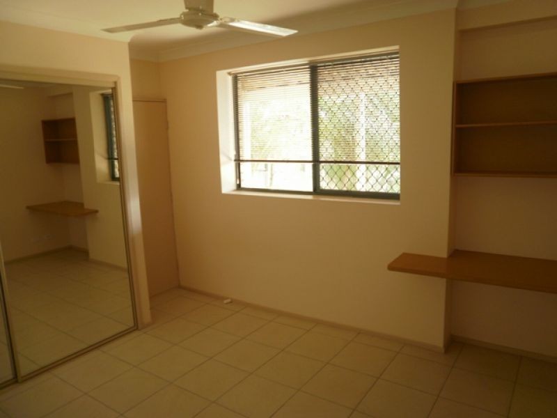 5B Highvale Drive, Helensvale QLD 4212