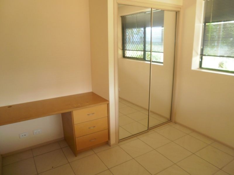 5B Highvale Drive, Helensvale QLD 4212