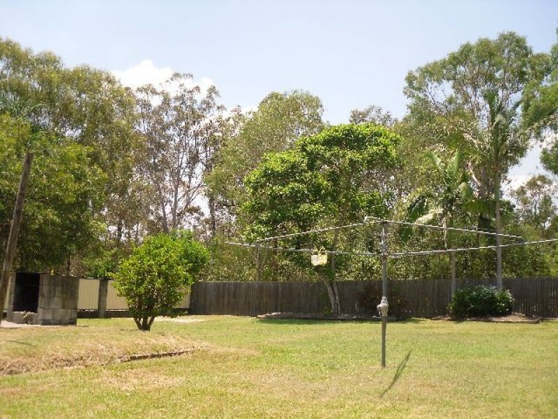 15 Helmet Street, Hillcrest QLD 4118