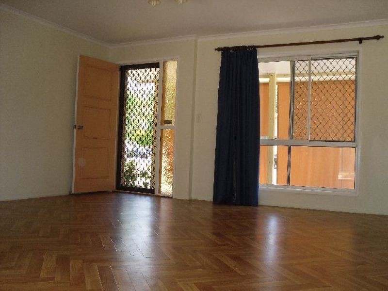 15 Helmet Street, Hillcrest QLD 4118