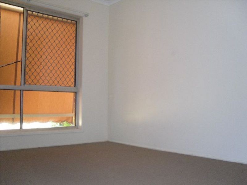 15 Helmet Street, Hillcrest QLD 4118