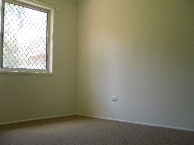 15 Helmet Street, Hillcrest QLD 4118