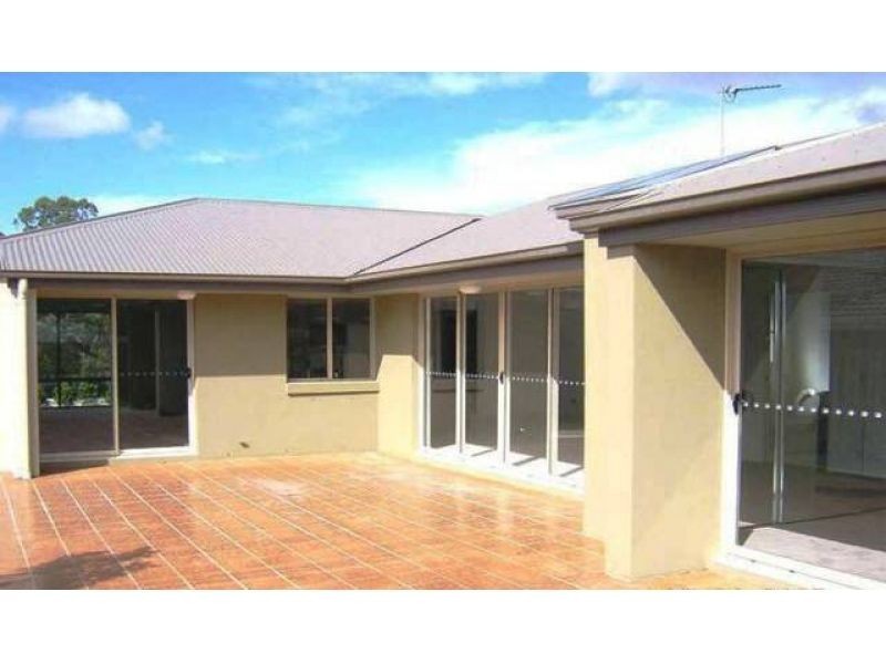 23 Cobb and Co Drive, Oxenford QLD 4210