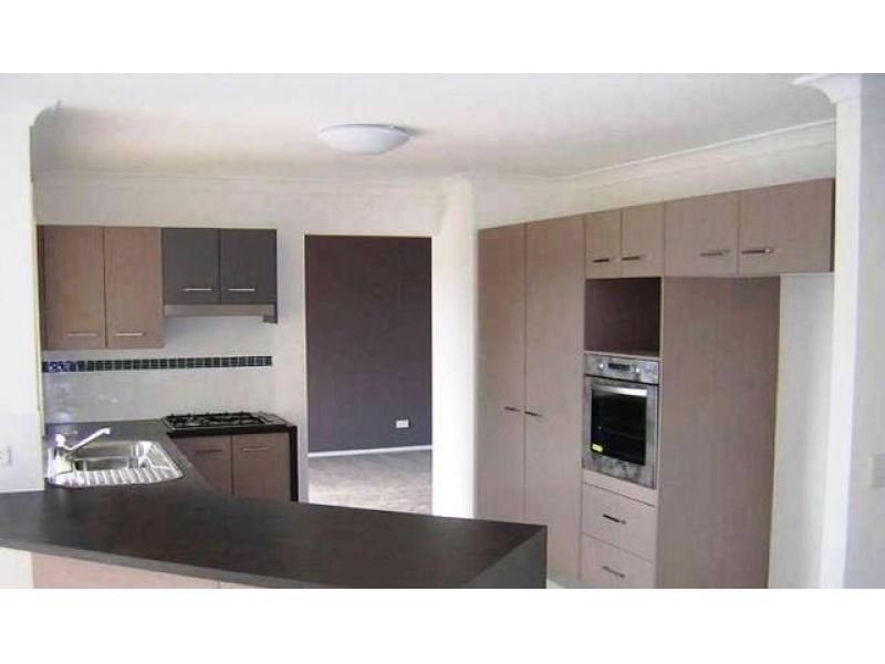 23 Cobb and Co Drive, Oxenford QLD 4210