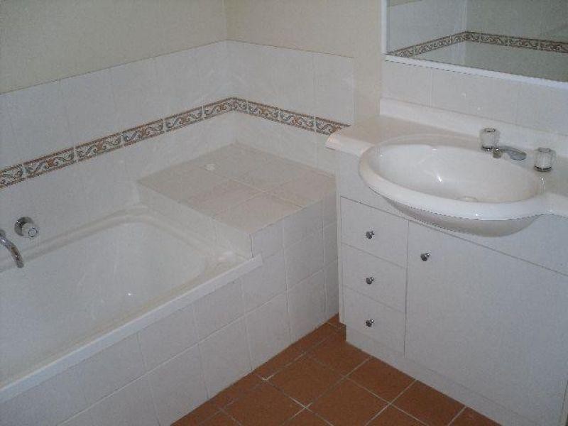 12 Isaacs Way, Wakerley QLD 4154