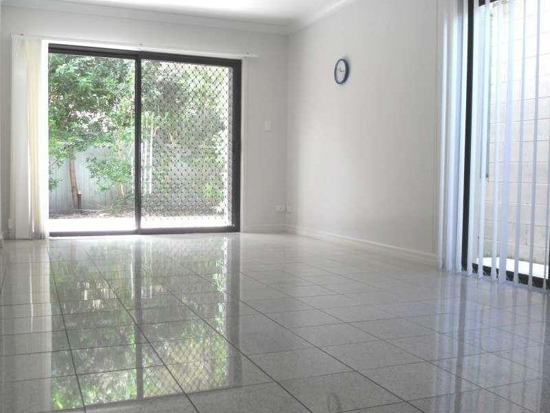 3/8 Sundridge Street, Taringa QLD 4068