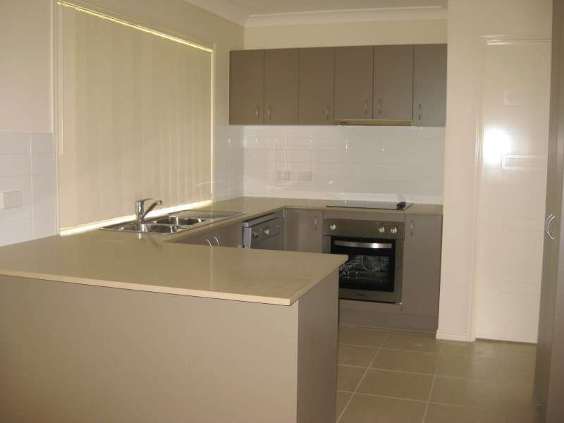 9 Dear Place, Bellmere QLD 4510