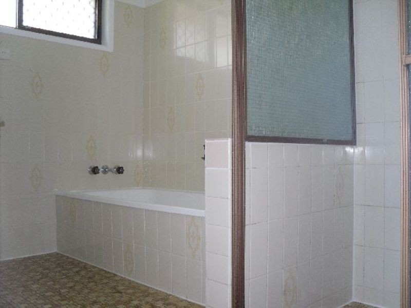 37 Seabreeze Road, Manly QLD 4179