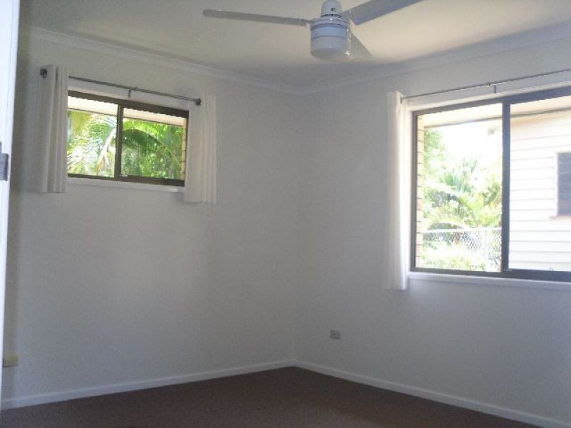 37 Seabreeze Road, Manly QLD 4179