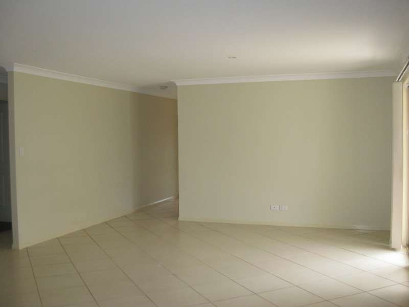 11 Brushbox Place, Upper Caboolture QLD 4510